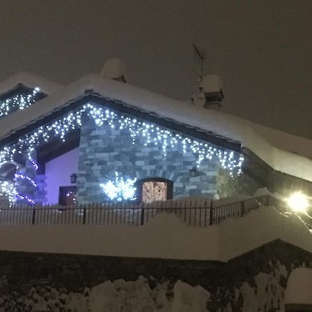 Appartamento Fleur Des Neiges อาออสตา ภายนอก รูปภาพ